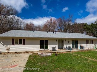 12496 Beardslee Rd, Perry, MI 48872