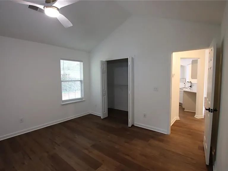 2256 Dresden Grn NW — Photo 14