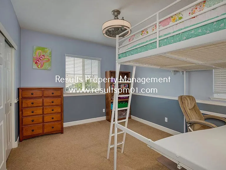 2425 Foxcroft Cir — Photo 24