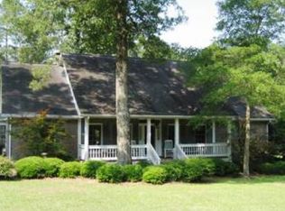 119 Peachtree Dr, Cheraw, SC 29520