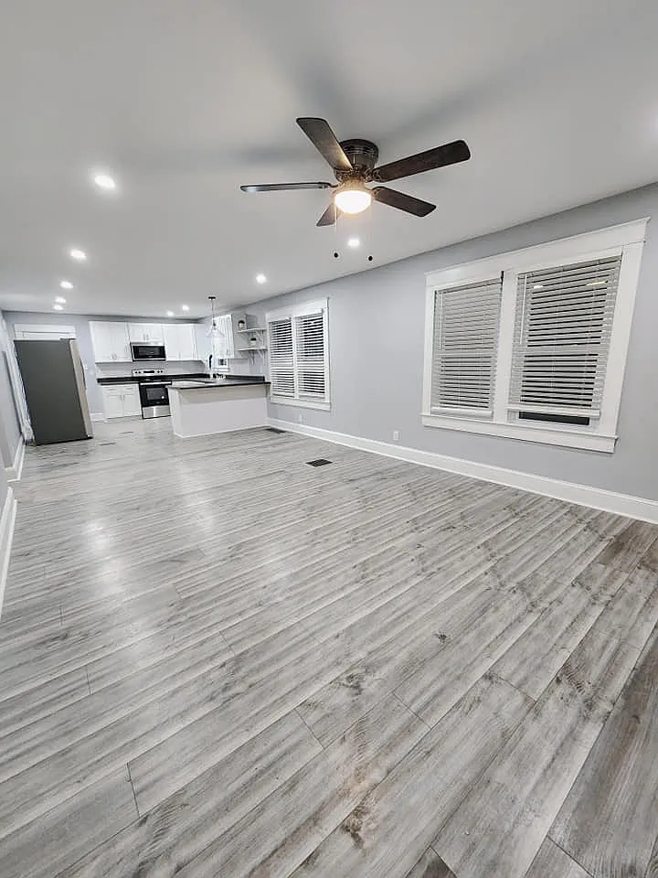 2 bed, 936 sqft, $1,200 — Photo 4