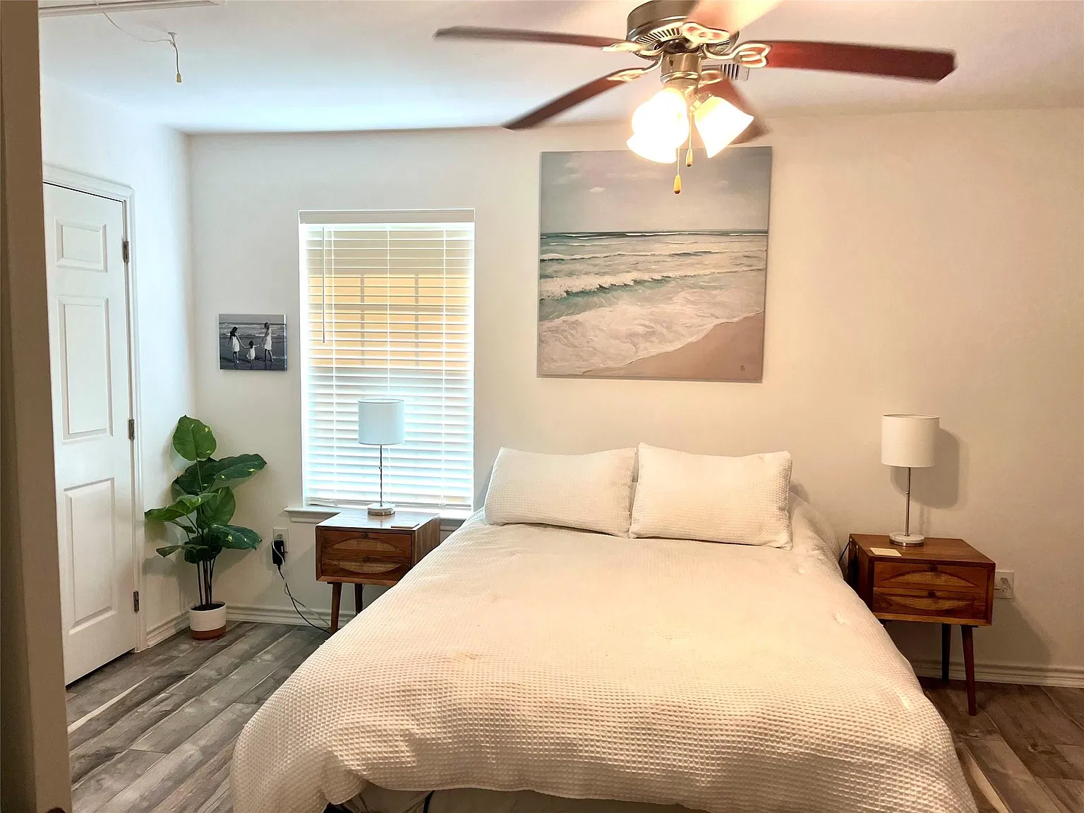 2 bed, 1.0 bath, 1038 sqft, $2,000 — Photo 4
