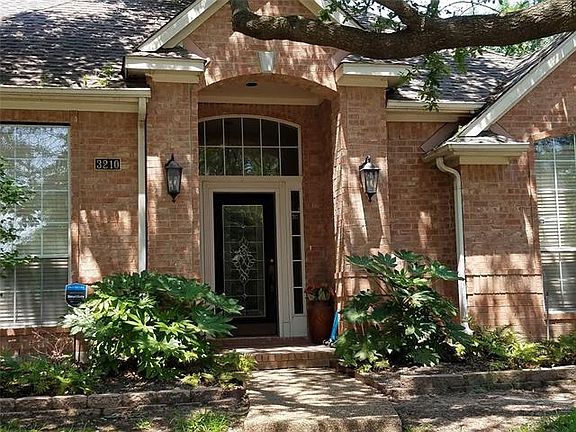 3rd image of 3210 Westshore Dr