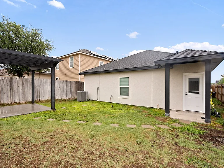 1009 Tesoro Hls — Photo 20
