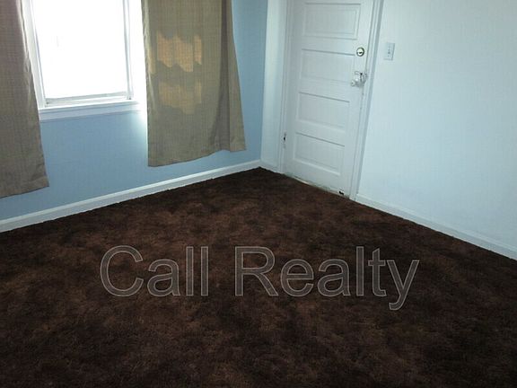 5th image of 1028 E Mission Ave #B