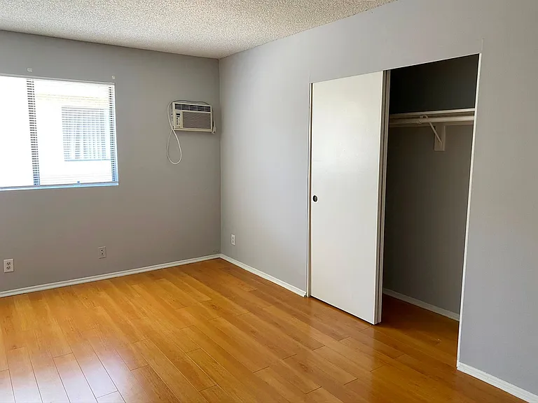 927 S Charlotte Ave #B — Photo 13
