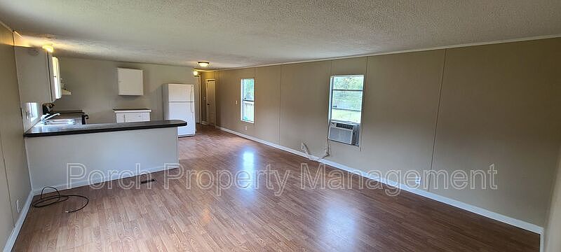 1st image of 1215 Mills Ave