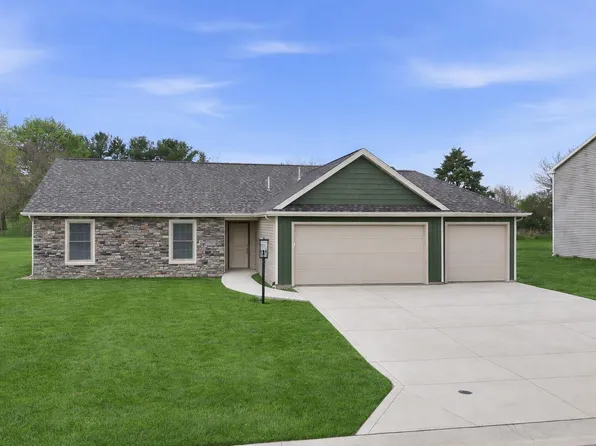 17315 Fett Dr, Huntertown, IN 46748