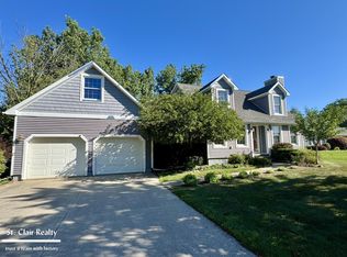 734 Highland Dr, Saint Clair, MI