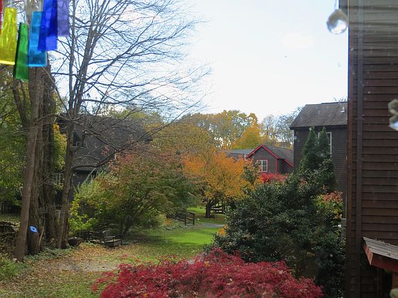 4th image of 5 Cantines Island Ln