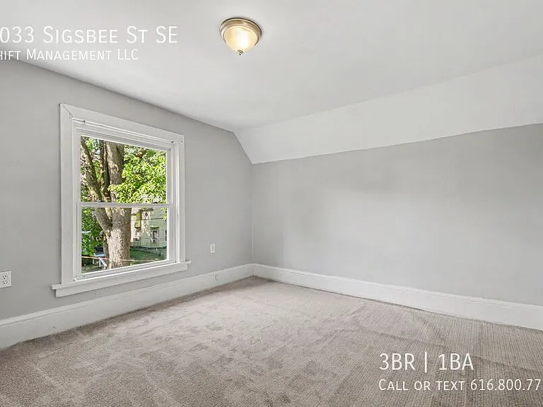 1033 Sigsbee St SE — Photo 12