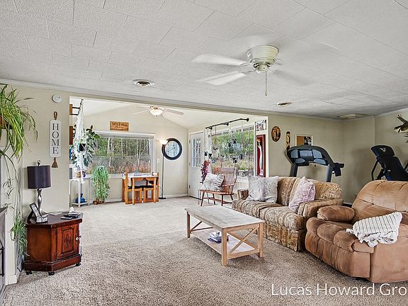 3rd image of 10041 Neil Dr
