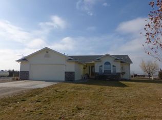 1096 Maybon Ln, Homedale, ID 83628