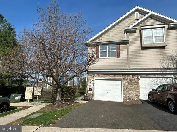 445 Fort Hill Cir, Fort Washington, PA 19034
