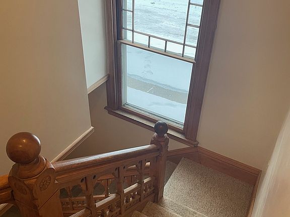 3rd image of 1657 Taylor Ave W Unit 2