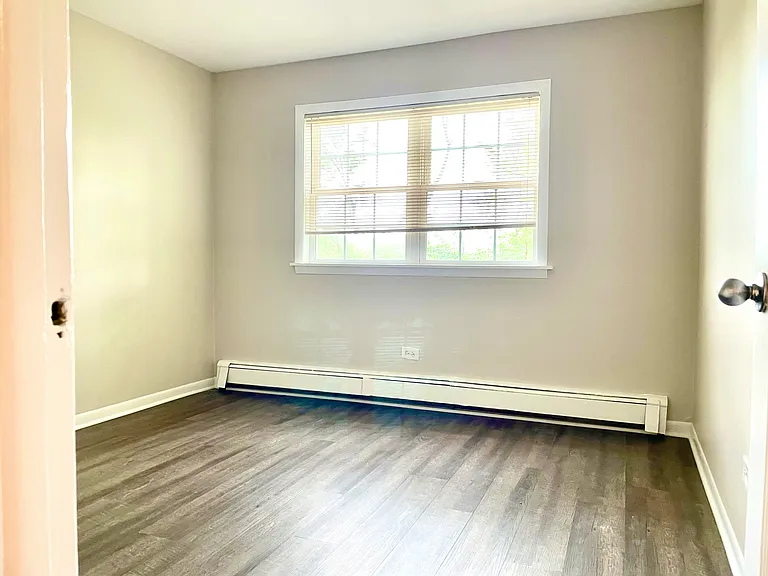 2423 Ogden Ave #3 — Photo 4