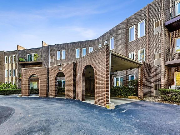 2nd image of 1500 Sandstone Dr APT 316