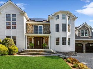 141 Pepper Ridge Rd, Stamford, CT 06905