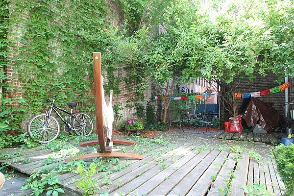 Rented by Green Home NY Realty LLC | media 10