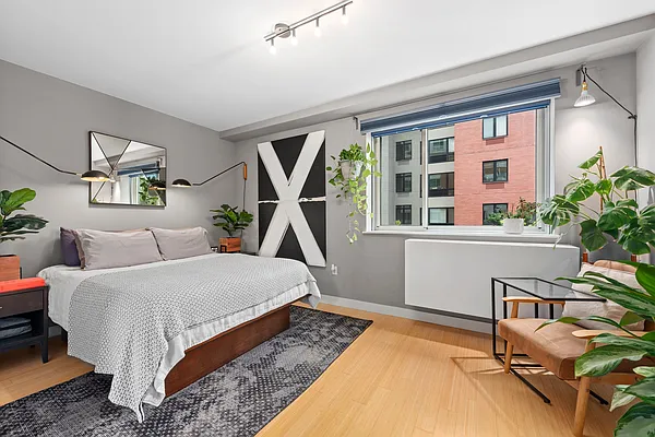 Rented by Compass | media 22