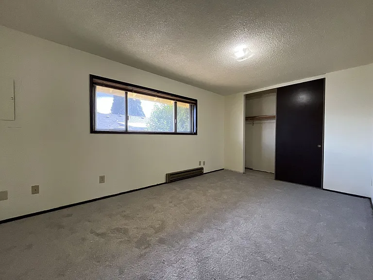 4660 NE Lombard St — Photo 18