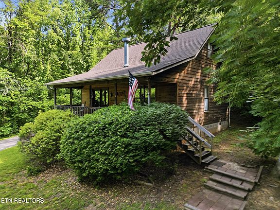 4th image of 3042 Crestview Ct