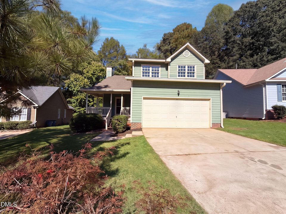 1st image of 122 Crookham Ct