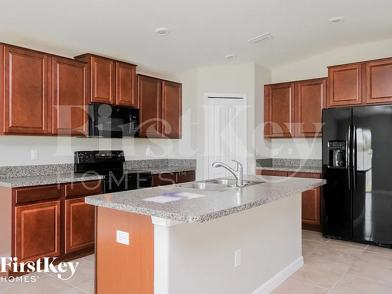 1908 Broad Winged Hawk Dr — Photo 7