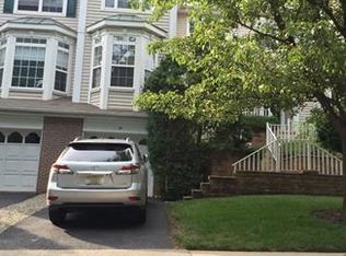 39 Lambiance Ct, Highland Park, NJ 08904