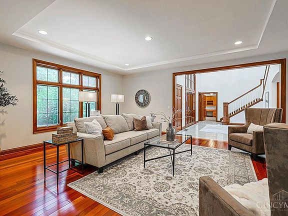 3rd image of 8625 Fawnmeadow Ln