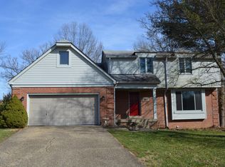 403 Golden Gate Ct, Douglass Hills, KY 40243