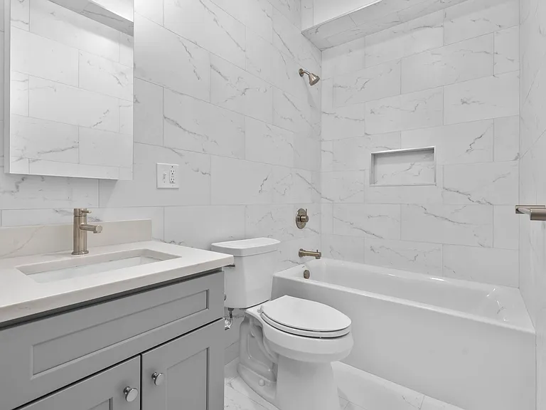 1546 Chapel St #5 — Photo 4