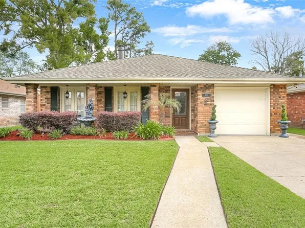 8717 Steamboat Ln, River Ridge, LA 70123