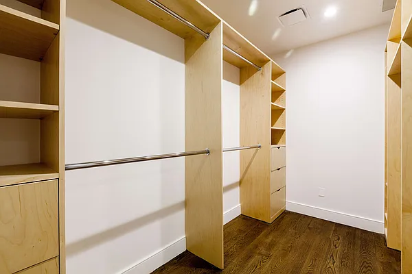 Rented by Compass | media 31