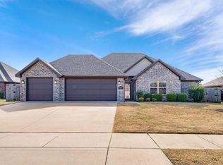 4023 Butterfly Ave, Fayetteville, AR 72764