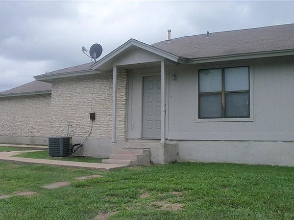 5th image of 16138 Fitchburg Cir