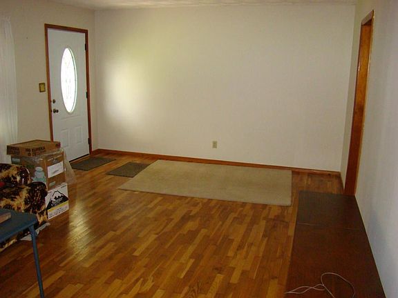 5th image of 625 E Glenwood St