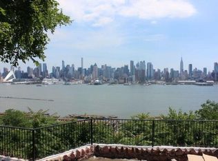 62 King Ave #1, Weehawken, NJ 07086