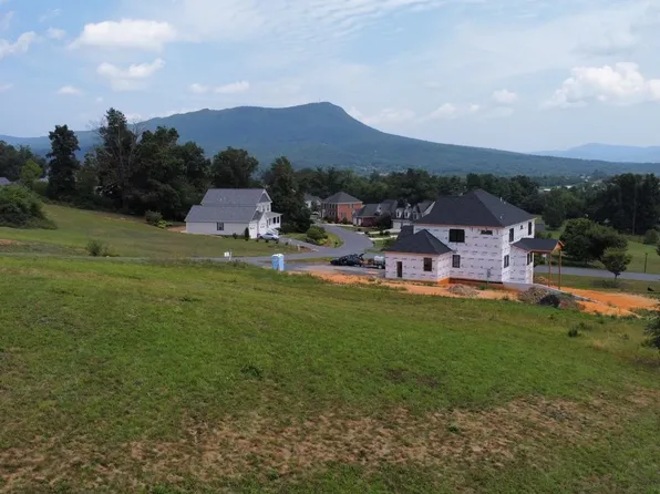 Colchester Ct, Harrisonburg, VA 22801