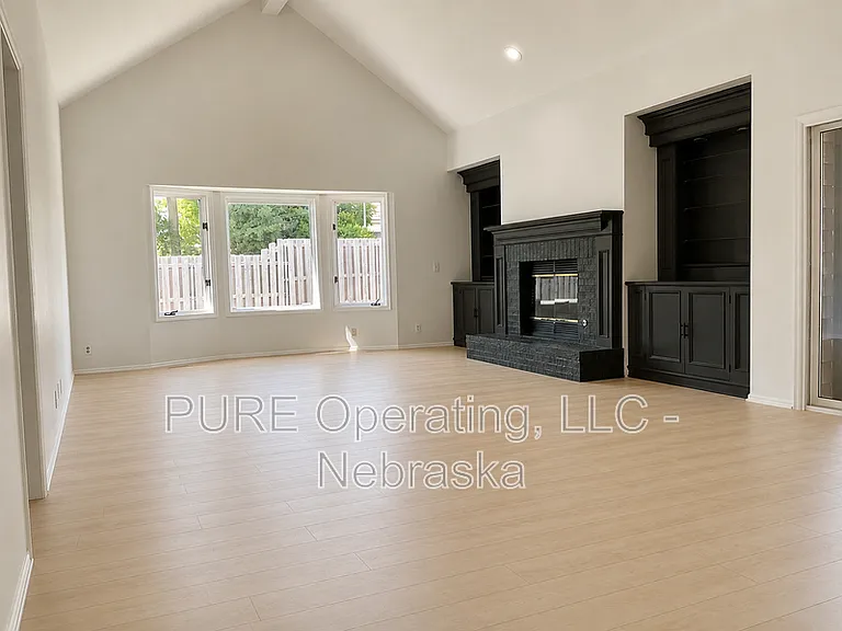 15527 Mason Cir — Photo 43