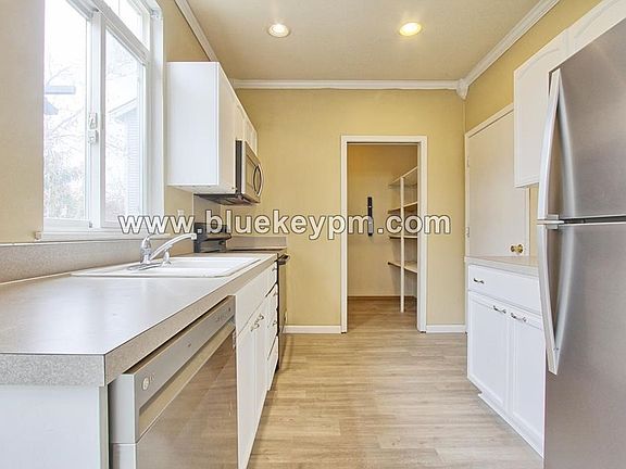 4th image of 2113 SE 175th Pl