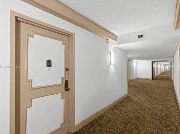 2780 NE 183rd St APT 807, Aventura, FL 33160