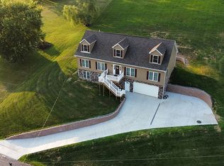 89 Hawks Nest Ln, Mount Clare, WV 26408