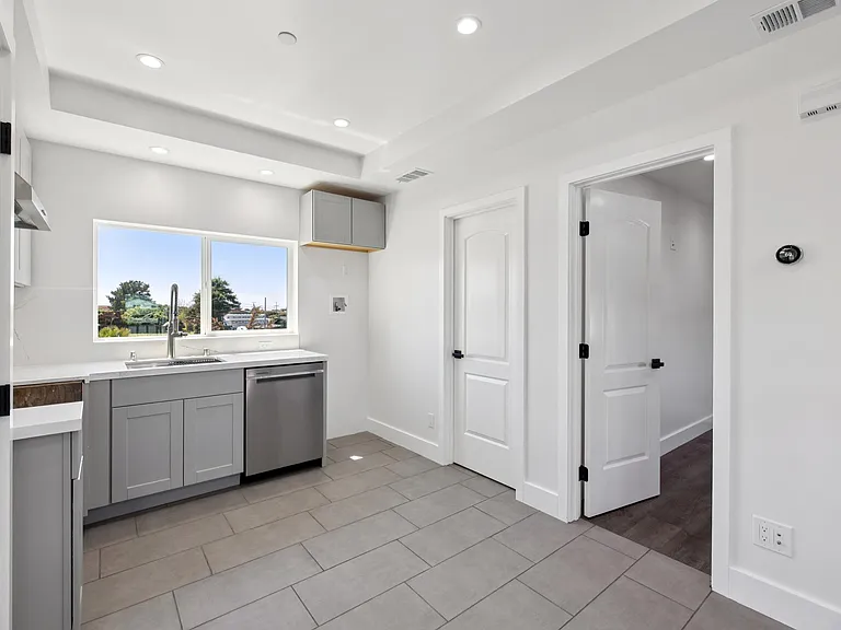 543 Filbert St #B — Photo 9