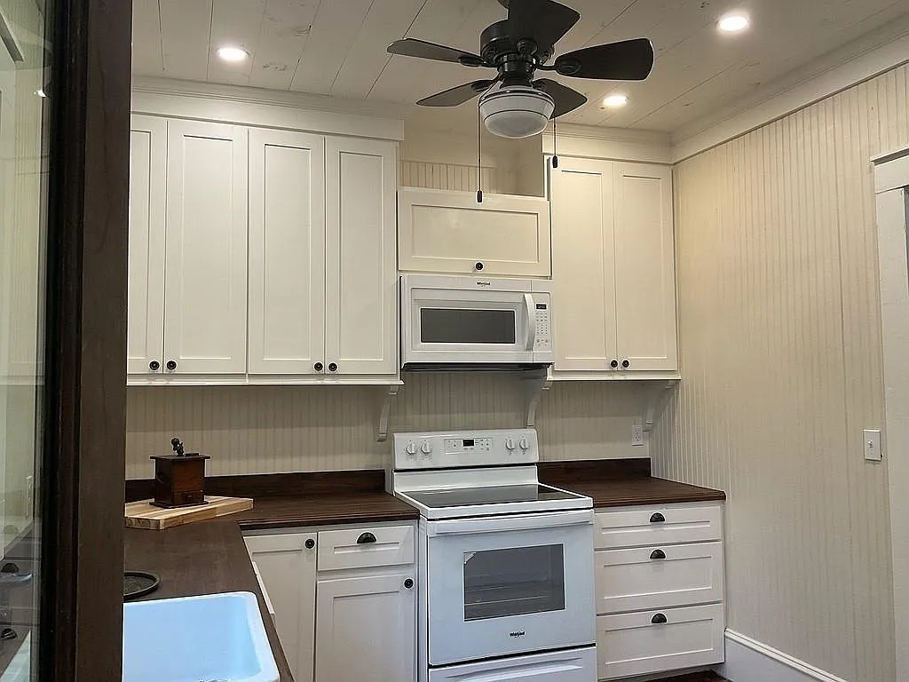 1 bed, 1.0 bath, 1045 sqft, $1,703 — Photo 4