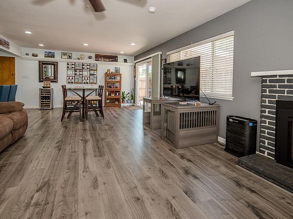 2nd image of 733 Placer Dr