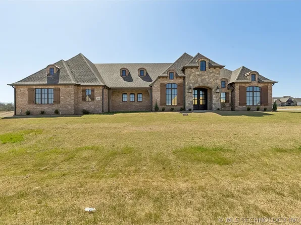 8508 E 109th St N, Owasso, OK 74055