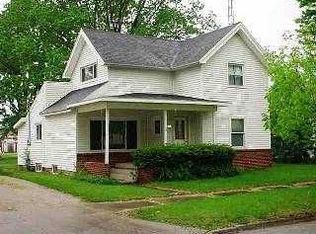 121 S East St, Bradner, OH 43406