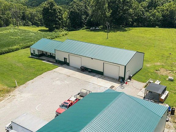 3rd image of 100 W Butler Ln
