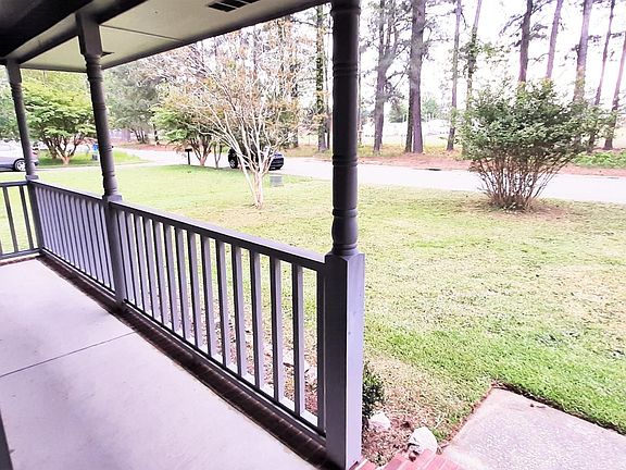 4th image of 5974 Chambrian Dr